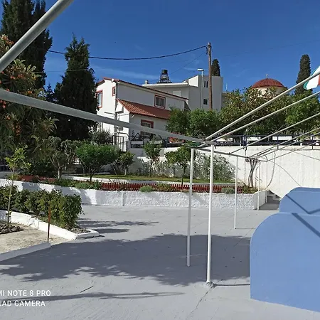 بيت ضيافة Orelia Garden - تولو