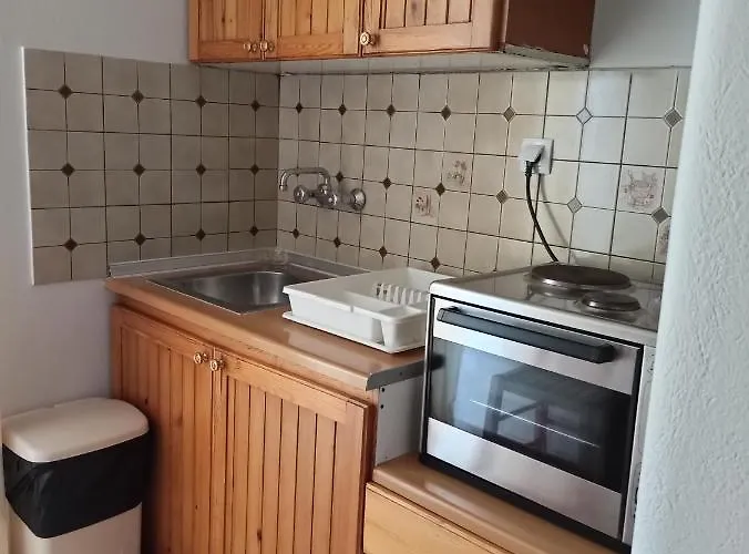 Orelia Garden - بيت ضيافة تولو